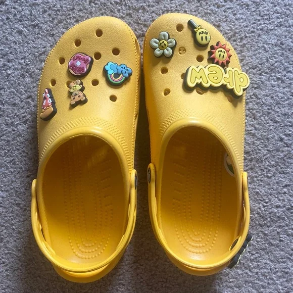 drew house | Shoes | Justin Bieber Drew House Crocs | Poshmark display picture 3